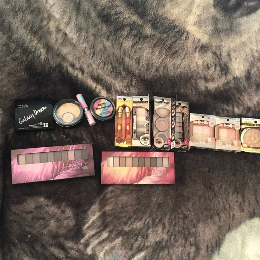 Huge makeup bundle